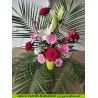 Composition dans vase en céramique germinis, roses, lys et oeillet 1