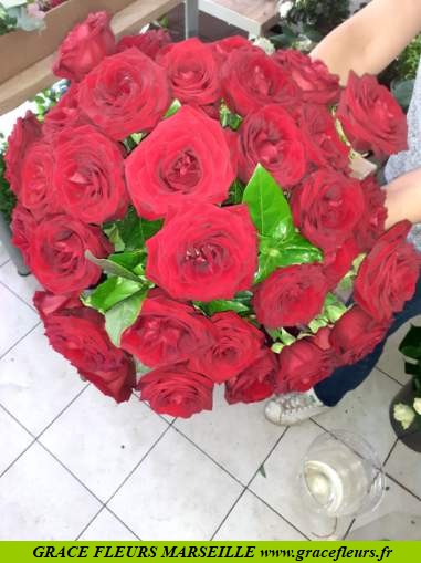 bouquets de 33 roses rouges gros boutons